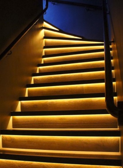 bande led 230V escalier